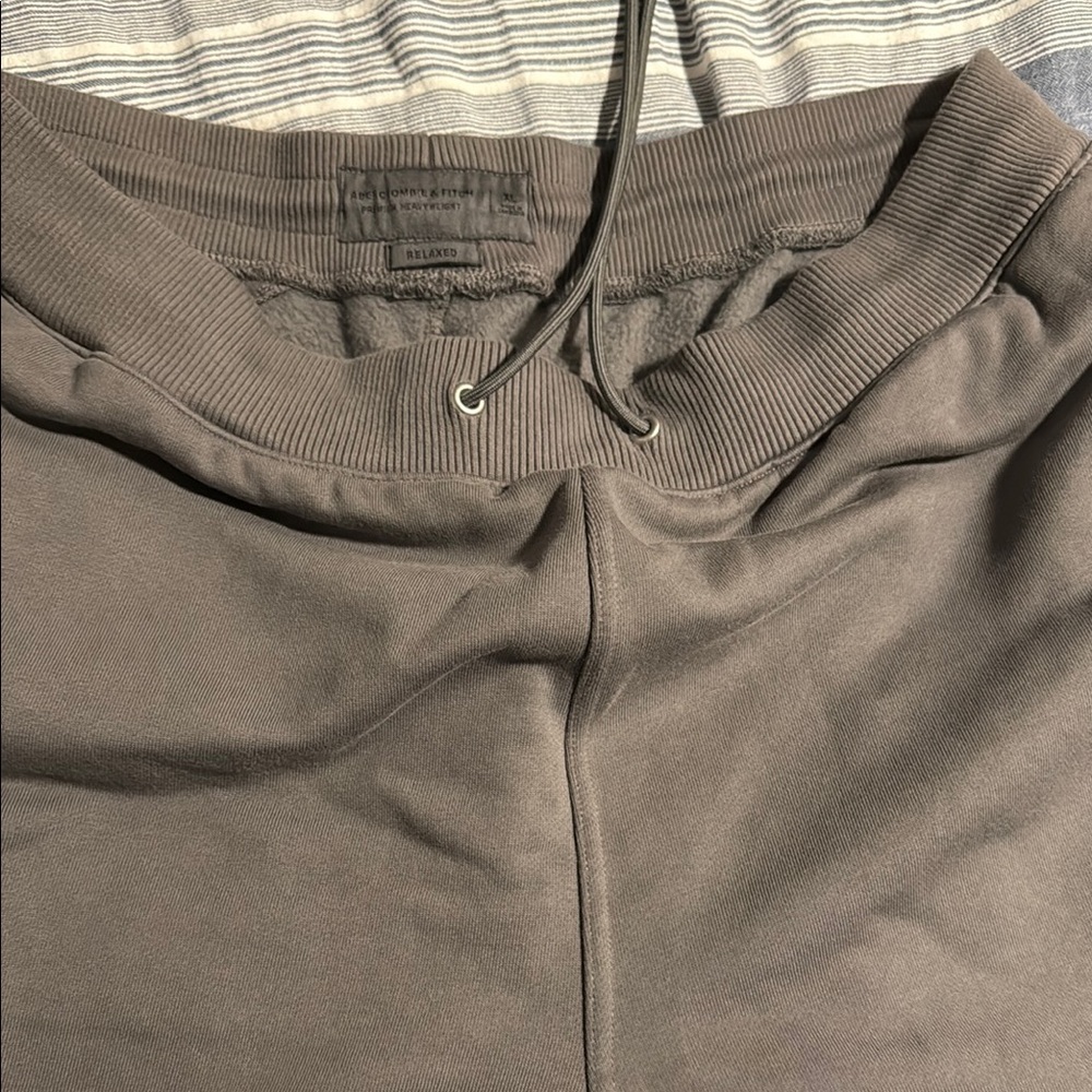Men's Olive Jogger Pants